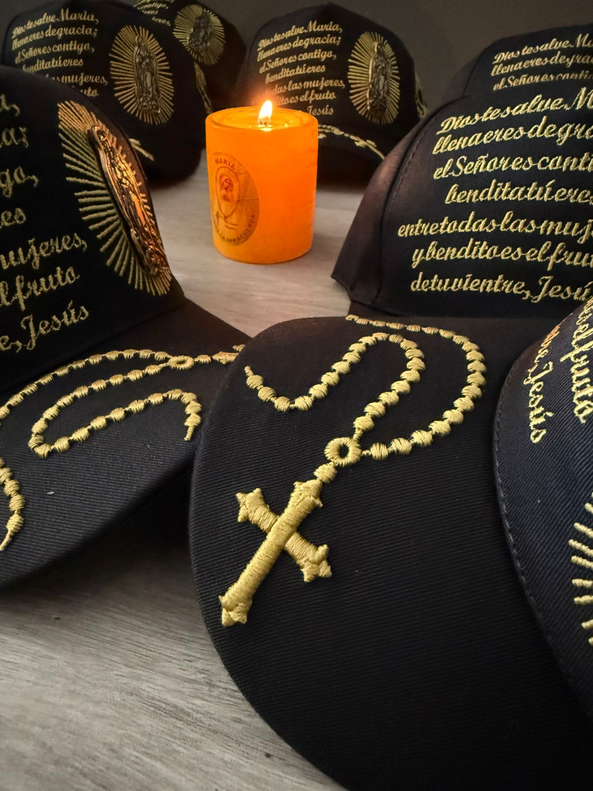 Miniatura 3 de Gorra Virgen Oracion